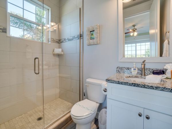 Anna Maria Pool Vacation Getaway with 4 Bedrooms Sleeps 12