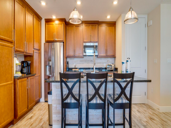 2 bedroom 2 Bathroom Luxury Condo