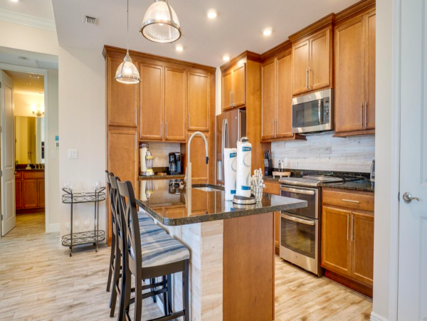2 bedroom 2 Bathroom Luxury Condo