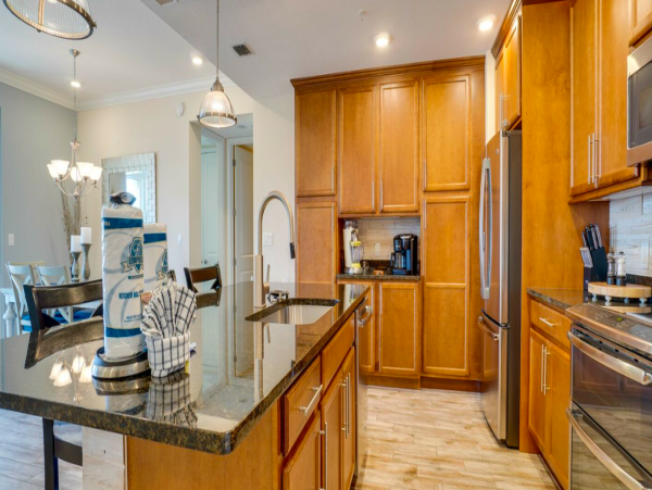 2 bedroom 2 Bathroom Luxury Condo