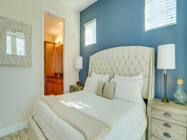 2 bedroom 2 Bathroom Luxury Condo