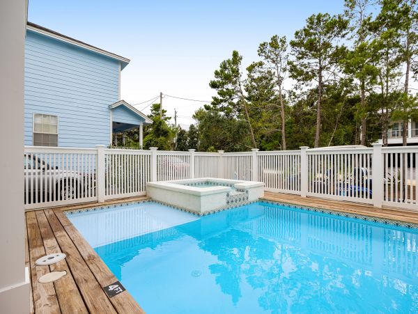 Santa Rosa Vacation Home Five Bedroom sleeps Twenty Guests