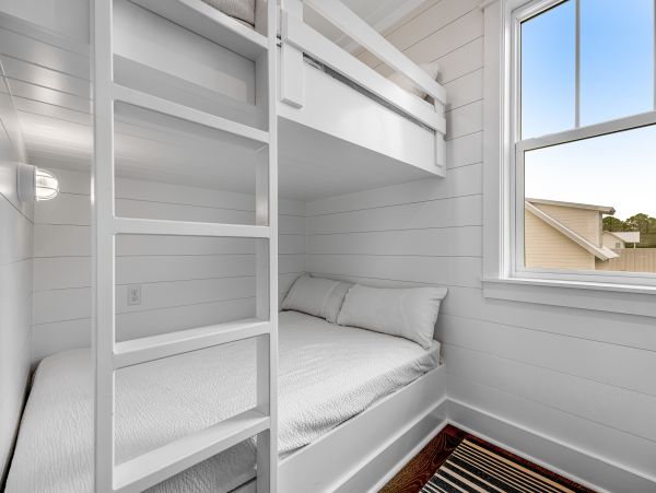 Santa Rosa Vacation Home Five Bedroom sleeps Twenty Guests