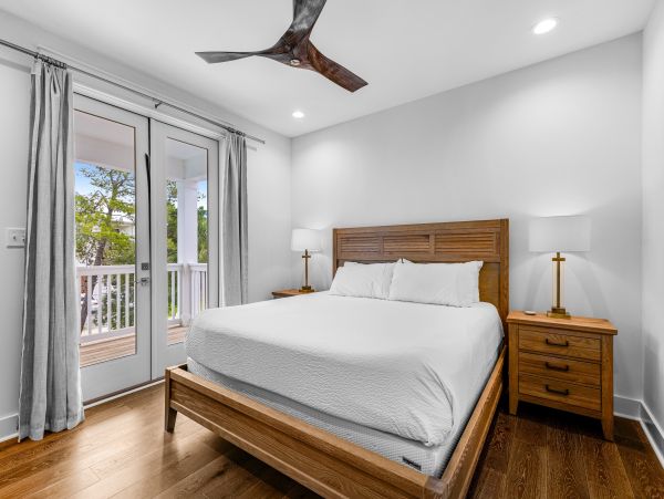 Santa Rosa Vacation Home Five Bedroom sleeps Twenty Guests