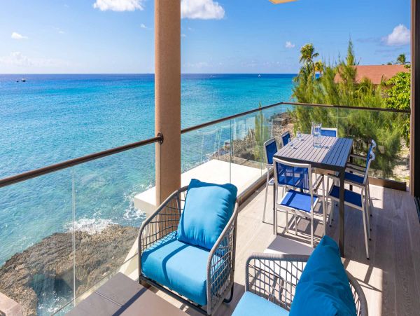Three Bedroom Beachfront Vacation Rental in The Cayman Islands