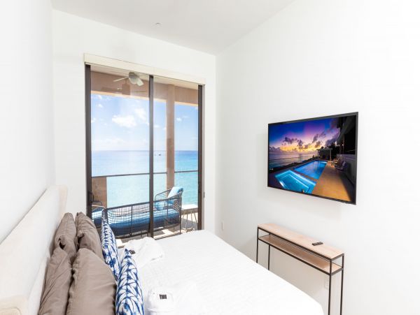 Three Bedroom Beachfront Vacation Rental in The Cayman Islands