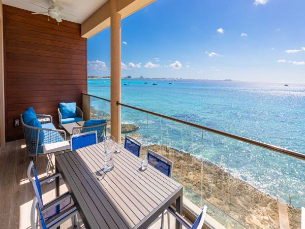 Three Bedroom Beachfront Vacation Rental in The Cayman Islands