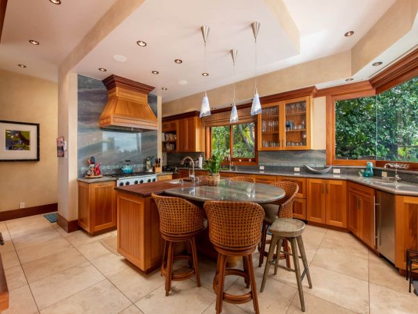Waimea Luxury Villa with Six Bedroom