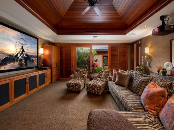 Waimea Luxury Villa with Six Bedroom