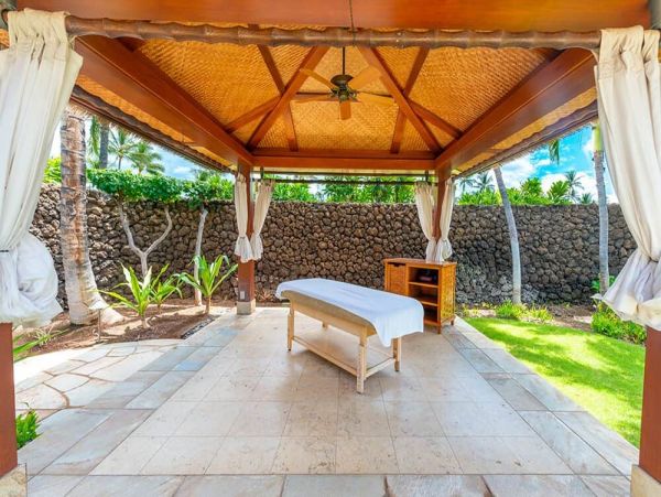 Waimea Luxury Villa with Six Bedroom