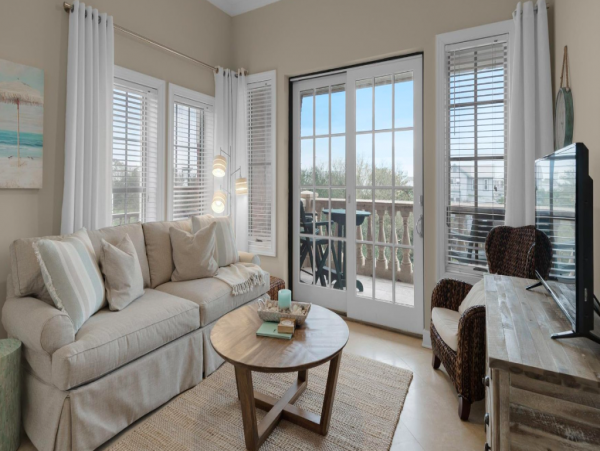 Three bedroom Condo in the heart of Seacrest