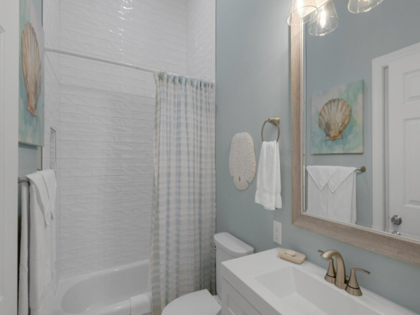 Three bedroom Condo in the heart of Seacrest