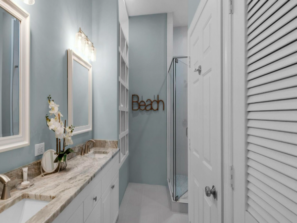 Three bedroom Condo in the heart of Seacrest