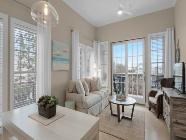 Three bedroom Condo in the heart of Seacrest