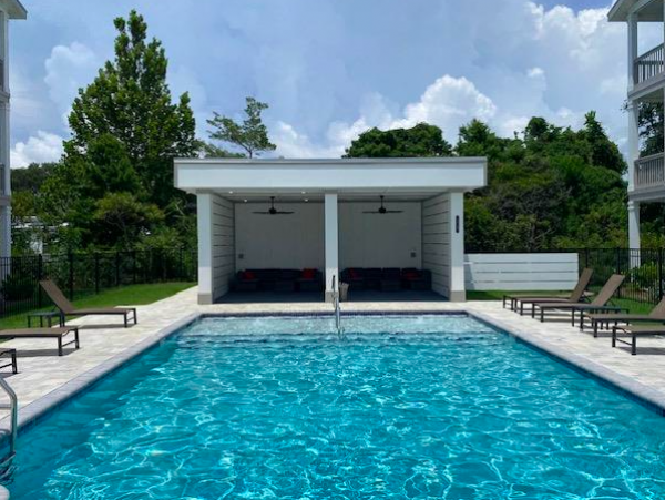 4 Bedroom Luxury House across the road from Beach access