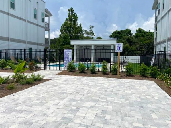 4 Bedroom Luxury House across the road from Beach access