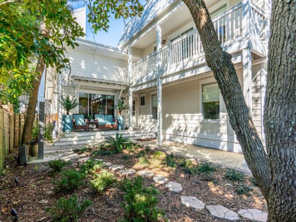 Luxury Vacation Rental in the Heart of Seagrove Beach