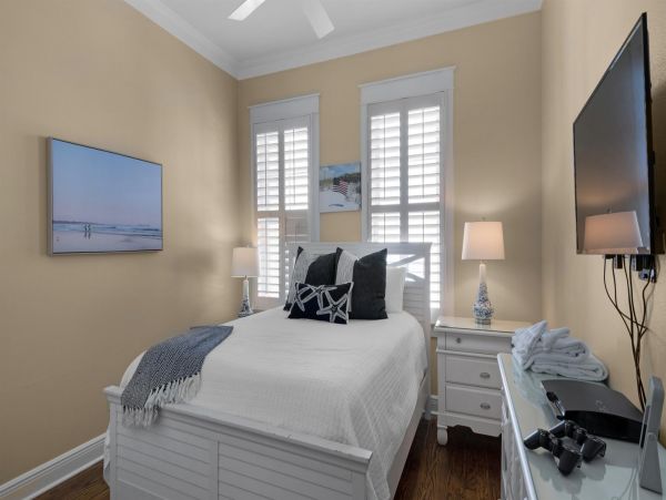 Walk to Beach Santa Rosa Vacation Home Six Bedroom