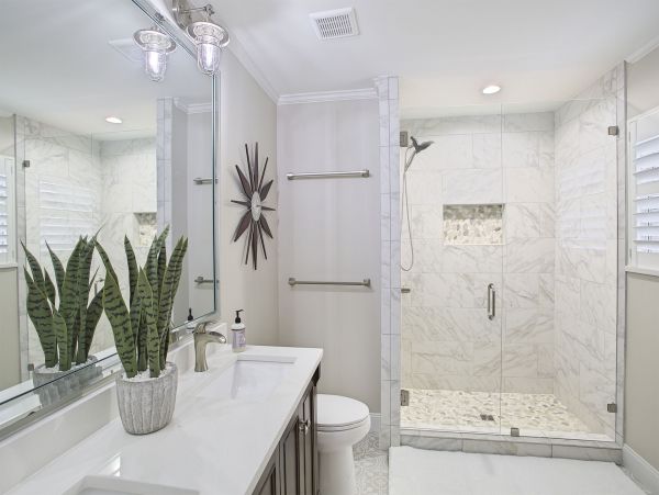 Miramar Vacation Home Walk to Beach Sleeps 8 Guests