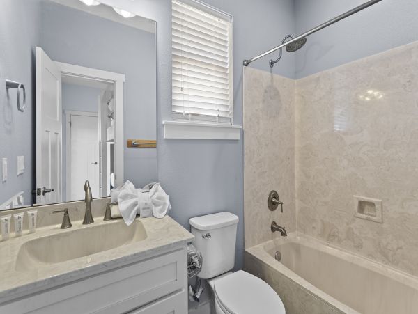 Miramar Vacation Home Sleeps 27 Guests