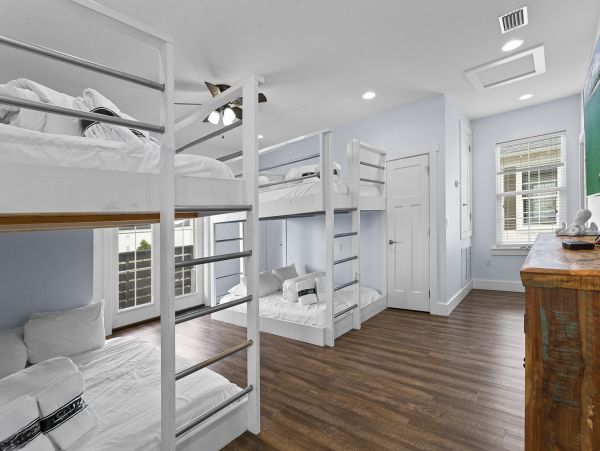 Miramar Vacation Home Sleeps 27 Guests