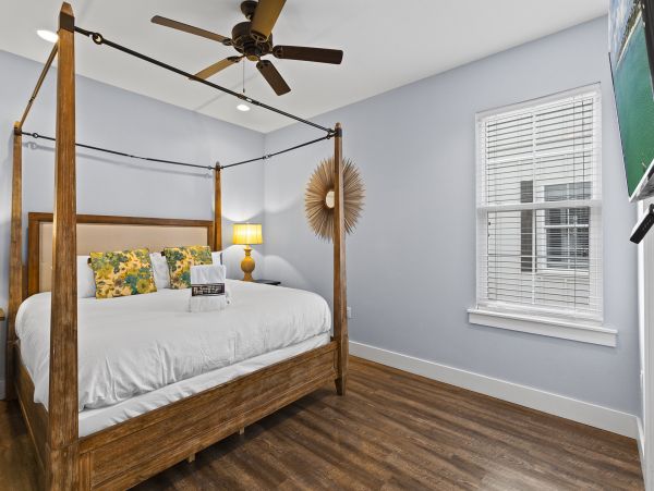 Miramar Vacation Home Sleeps 27 Guests