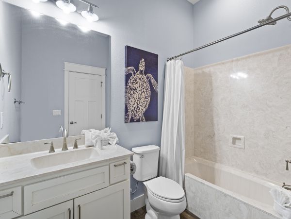 Miramar Vacation Home Sleeps 27 Guests