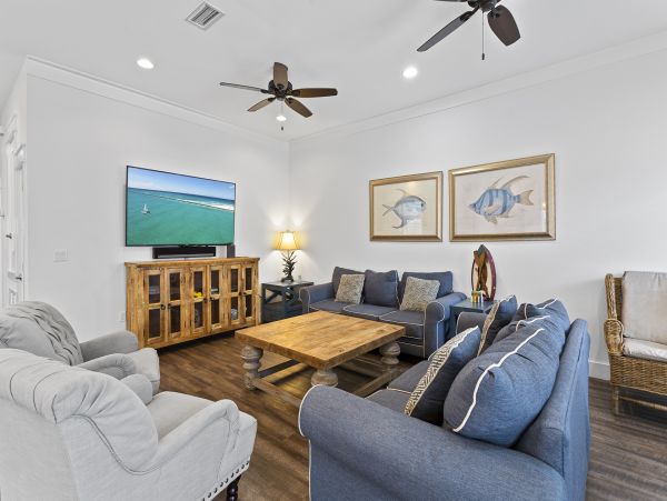 Miramar Vacation Home Sleeps 27 Guests