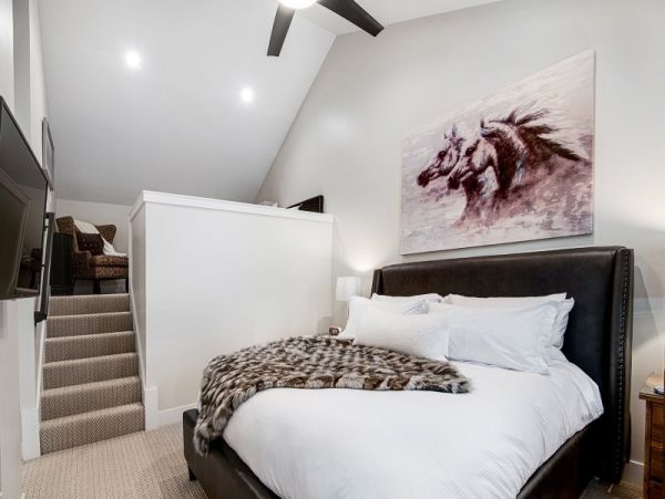 Short Walk to Chair Lift Five bedroom Vail