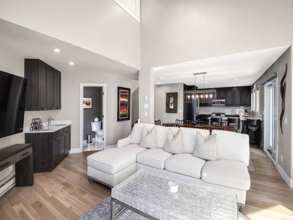 Short Walk to Chair Lift Five bedroom Vail