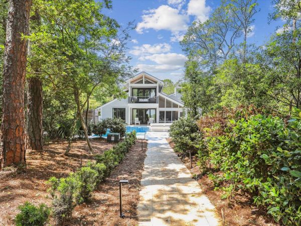 Daufuskie Island Vacation Home Six Bedroom Steps to Beach