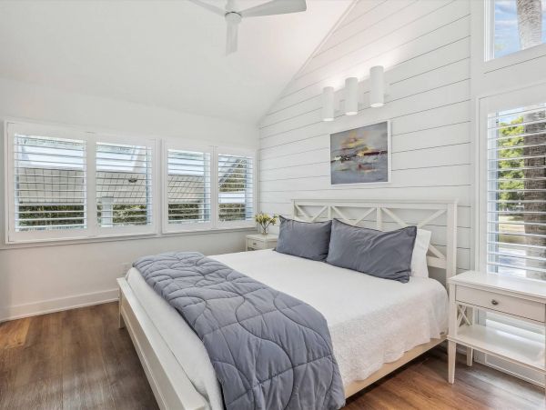 Daufuskie Island Vacation Home Six Bedroom Steps to Beach