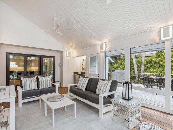 Daufuskie Island Vacation Home Six Bedroom Steps to Beach