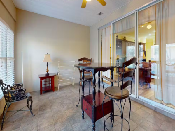 Four bedroom Home near the beach with pool access