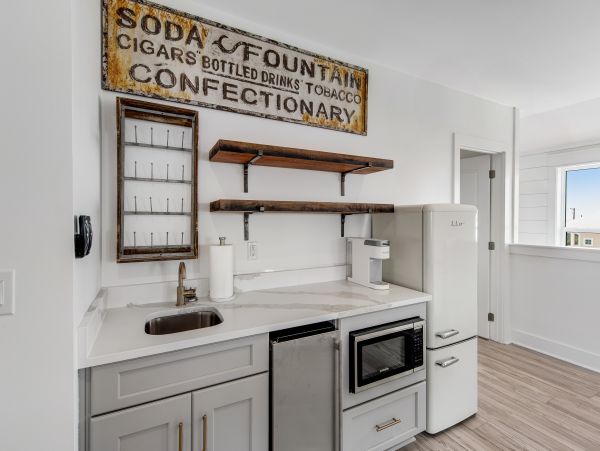 Posh Seven Bedroom Vacation Rental Home in Destin