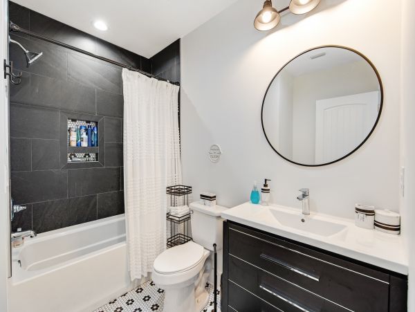 Posh Seven Bedroom Vacation Rental Home in Destin