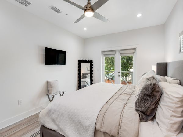 Posh Seven Bedroom Vacation Rental Home in Destin