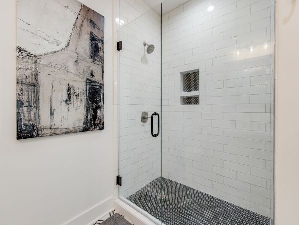 Posh Seven Bedroom Vacation Rental Home in Destin