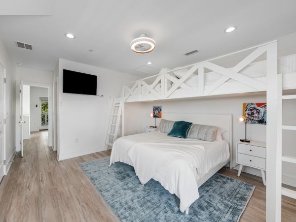 Posh Seven Bedroom Vacation Rental Home in Destin