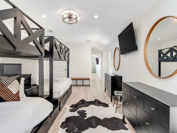 Posh Seven Bedroom Vacation Rental Home in Destin
