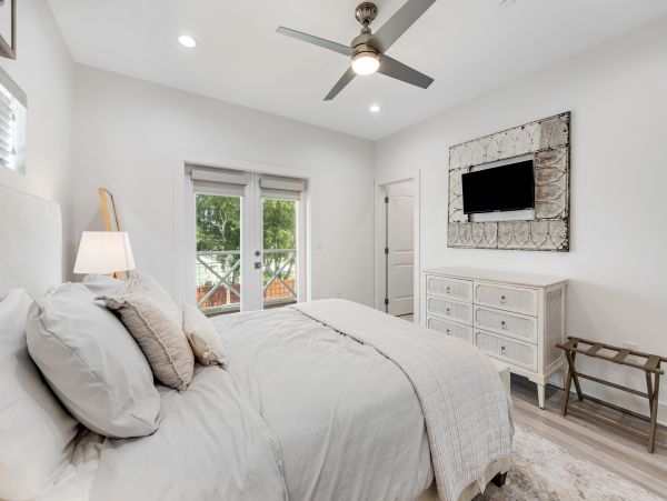 Posh Seven Bedroom Vacation Rental Home in Destin