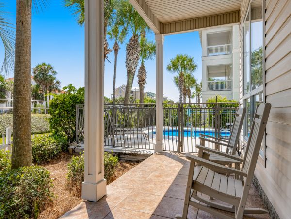 Destin Wonderful Home with 5 Bedrooms and Pool