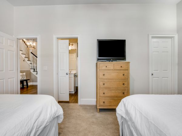 Destin Wonderful Home with 5 Bedrooms and Pool
