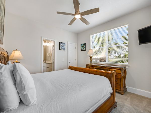Destin Wonderful Home with 5 Bedrooms and Pool