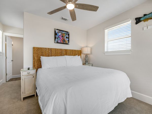 Destin Wonderful Home with 5 Bedrooms and Pool