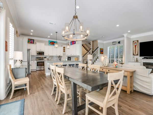 Destin Wonderful Home with 5 Bedrooms and Pool