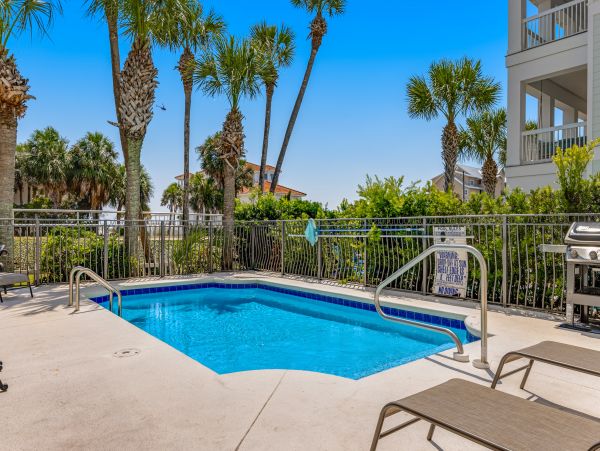 Destin Wonderful Home with 5 Bedrooms and Pool