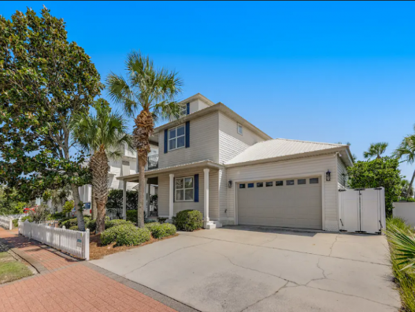 Destin Wonderful Home with 5 Bedrooms and Pool