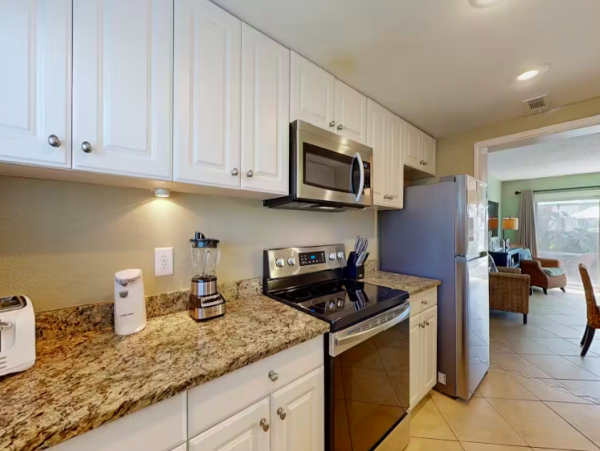 3 Bedroom Condo in Destin with water views