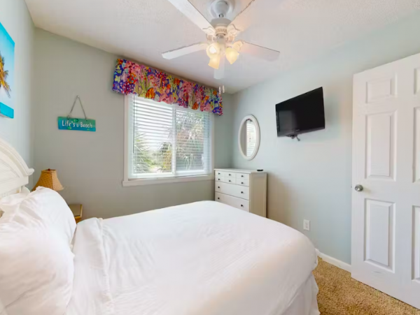 3 Bedroom Condo in Destin with water views